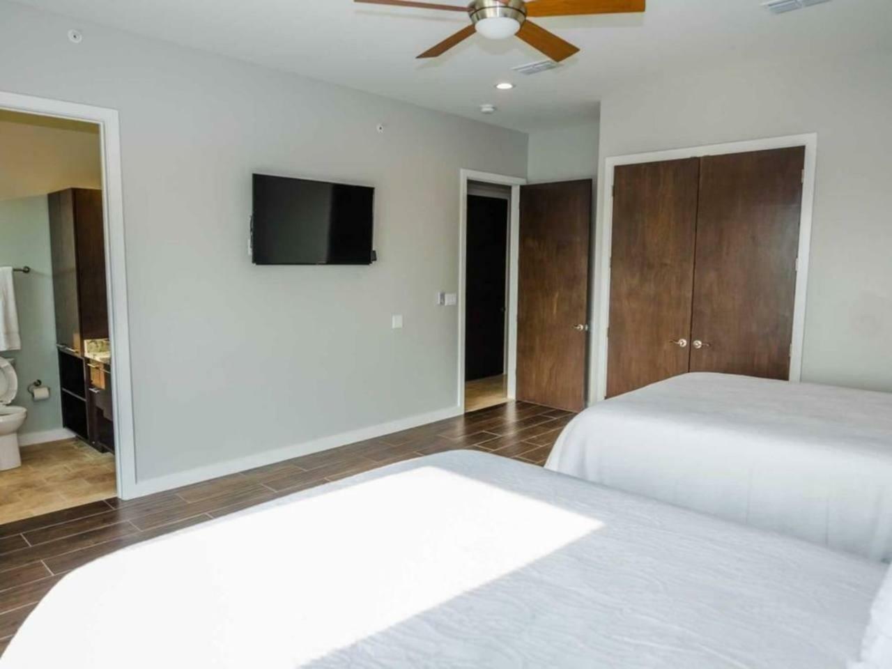 5 Bedroom Beachfront Condo - 3Rd Floor サウス・パドリー・アイランド エクステリア 写真